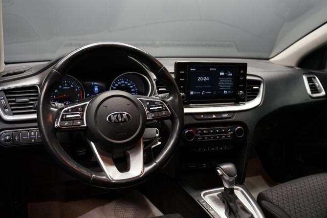 Kia Ceed III с пробегом 2021 года, цена 2 190 000 рублей, 76670 км, универсал, Автокод Объявления