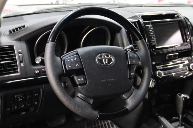 Toyota Land Cruiser 200 Series Рестайлинг 1 с пробегом 2012 года, цена 3 795 950 рублей, 272452 км, внедорожник, Автокод Объявления