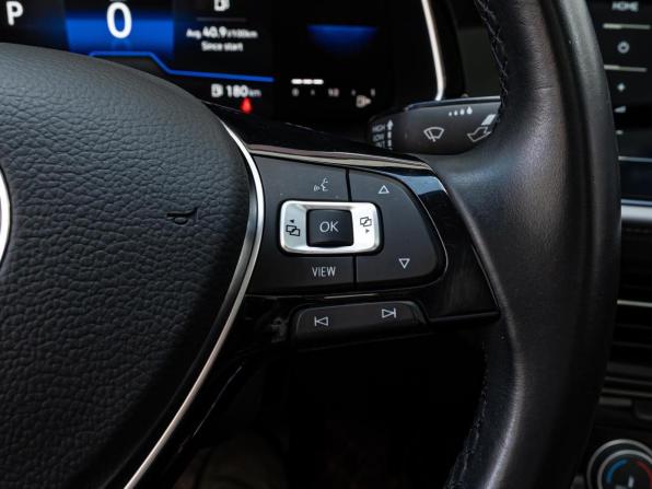 Volkswagen Sagitar III с пробегом 2020 года, цена 2 195 000 рублей, 51094 км, седан, Автокод Объявления