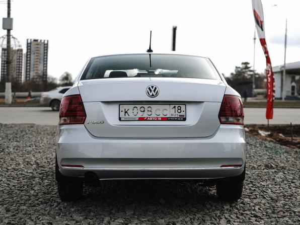 Volkswagen Polo V Рестайлинг с пробегом 2019 года, цена 1 029 000 рублей, 121825 км, седан, Автокод Объявления