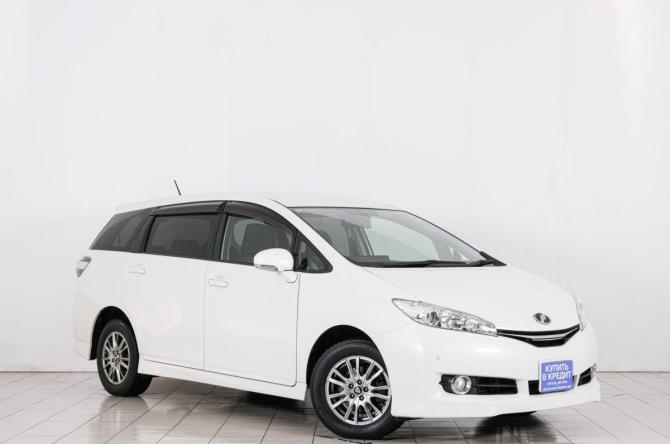 Toyota Wish II Рестайлинг с пробегом 2015 года, цена 2 099 000 рублей, 51000 км, минивэн, Автокод Объявления