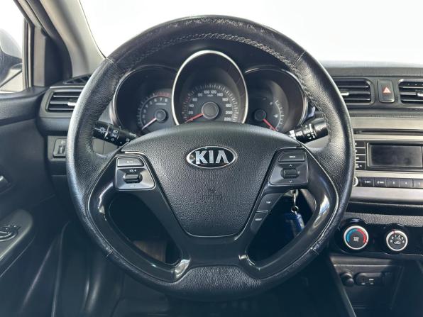 Kia Rio III Рестайлинг с пробегом 2015 года, цена 1 110 000 рублей, 48000 км, седан, Автокод Объявления