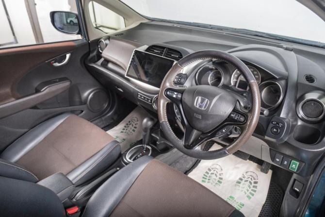 Honda Fit Shuttle I с пробегом 2011 года, цена 1 069 000 рублей, 201000 км, универсал, Автокод Объявления