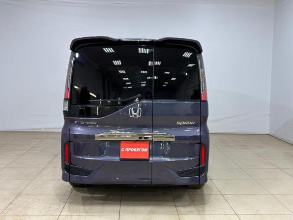 Honda Stepwgn V с пробегом 2016 года, цена 1 960 000 рублей, 103370 км, минивэн, Автокод Объявления