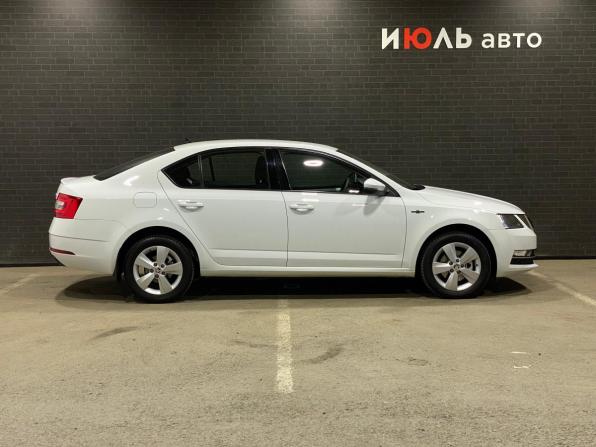 Skoda Octavia III (A7) Рестайлинг с пробегом 2019 года, цена 2 149 000 рублей, 36128 км, лифтбек, Автокод Объявления