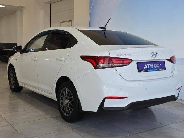 Hyundai Solaris II с пробегом 2018 года, цена 1 299 000 рублей, 147000 км, седан, Автокод Объявления
