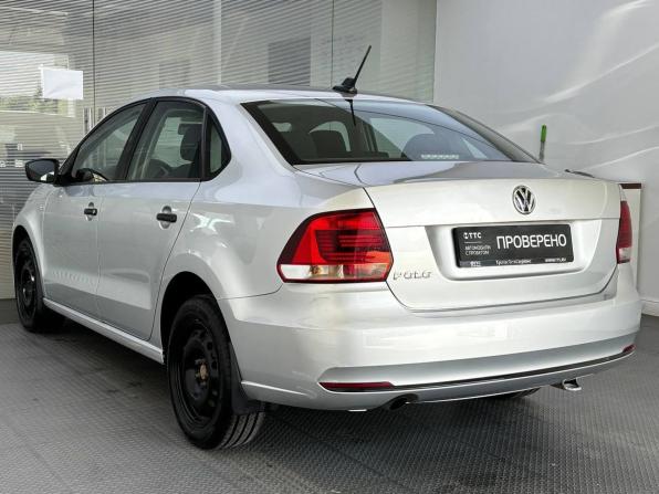 Volkswagen Polo V Рестайлинг с пробегом 2018 года, цена 910 000 рублей, 217339 км, седан, Автокод Объявления