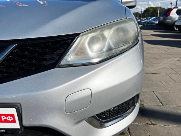 Nissan Tiida II с пробегом 2015 года, цена 980 000 рублей, 160100 км, хэтчбек, Автокод Объявления