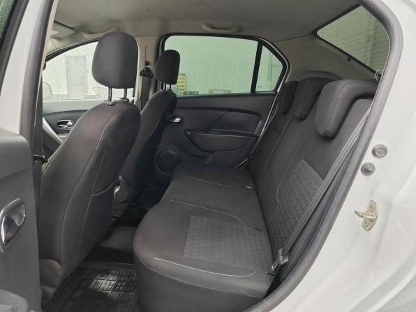 Renault Logan II с пробегом 2015 года, цена 695 000 рублей, 175215 км, седан, Автокод Объявления