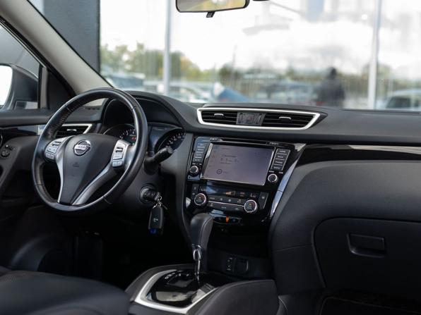 Nissan Qashqai II с пробегом 2018 года, цена 1 740 000 рублей, 165134 км, внедорожник, Автокод Объявления