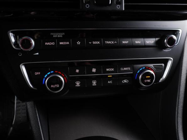 Kia Optima IV Рестайлинг с пробегом 2019 года, цена 2 099 000 рублей, 206645 км, седан, Автокод Объявления