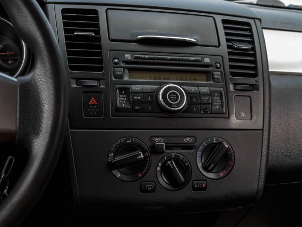 Nissan Tiida I с пробегом 2010 года, цена 650 000 рублей, 185749 км, седан, Автокод Объявления