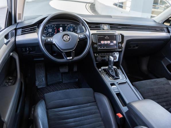 Volkswagen Passat B8 с пробегом 2016 года, цена 2 450 000 рублей, 109094 км, седан, Автокод Объявления