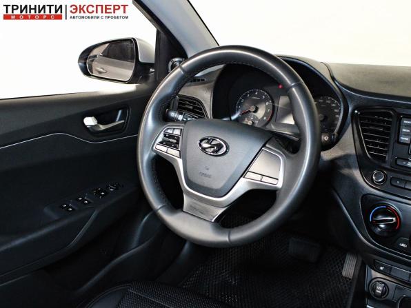 Hyundai Solaris II с пробегом 2020 года, цена 1 537 000 рублей, 122421 км, седан, Автокод Объявления