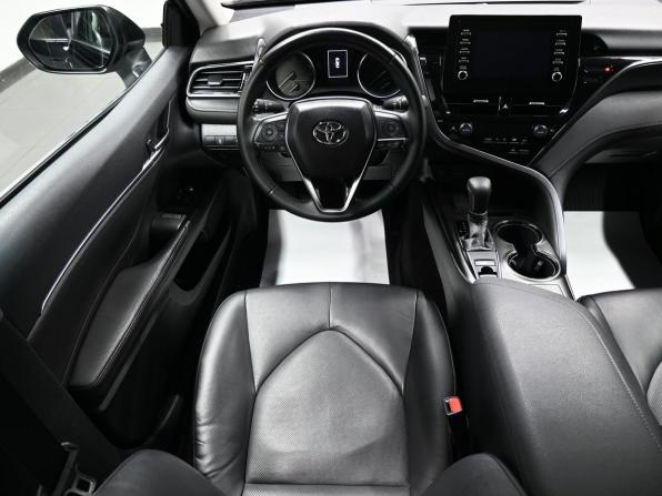 Toyota Camry VIII (XV70) Рестайлинг с пробегом 2021 года, цена 2 475 000 рублей, 70154 км, седан, Автокод Объявления
