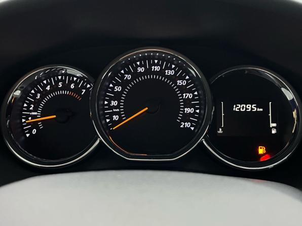 Renault Sandero II Рестайлинг с пробегом 2021 года, цена 1 450 000 рублей, 11200 км, хэтчбек, Автокод Объявления