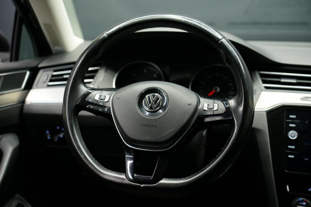 Volkswagen Passat B8 Крым  - изображение 12