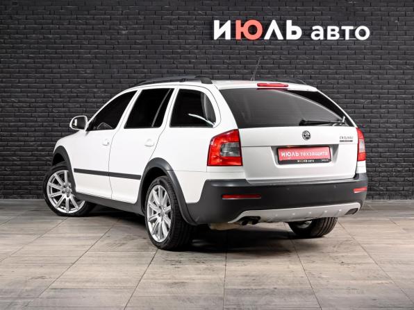 Skoda Octavia II (A5) Рестайлинг с пробегом 2013 года, цена 1 250 000 рублей, 223085 км, универсал, Автокод Объявления