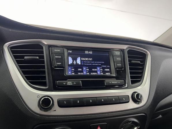 Hyundai Solaris II с пробегом 2018 года, цена 1 249 000 рублей, 136870 км, седан, Автокод Объявления