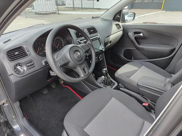Volkswagen Polo V с пробегом 2013 года, цена 695 000 рублей, 176943 км, седан, Автокод Объявления