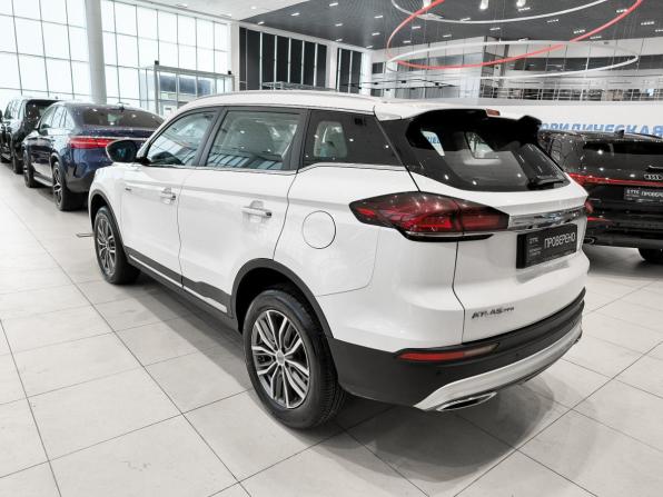 Geely Atlas Pro с пробегом 2023 года, цена 1 880 000 рублей, 44437 км, внедорожник, Автокод Объявления