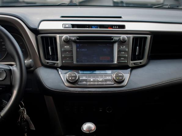 Toyota RAV4 IV (XA40) с пробегом 2013 года, цена 1 800 000 рублей, 249285 км, внедорожник, Автокод Объявления