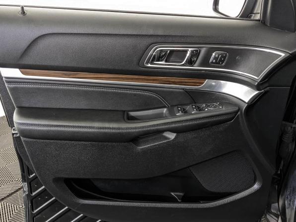 Ford Explorer V Рестайлинг 2 с пробегом 2019 года, цена 3 425 000 рублей, 101730 км, внедорожник, Автокод Объявления