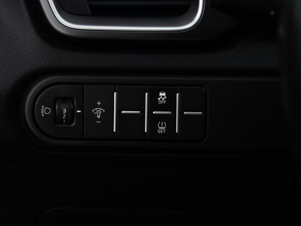 Kia Ceed III Рестайлинг с пробегом 2022 года, цена 2 398 000 рублей, 42300 км, универсал, Автокод Объявления