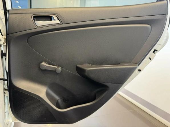 Hyundai Solaris I Рестайлинг с пробегом 2015 года, цена 950 000 рублей, 129866 км, седан, Автокод Объявления