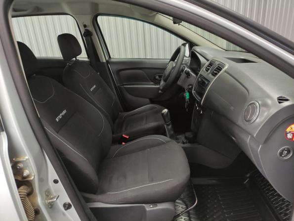 Renault Sandero II с пробегом 2015 года, цена 730 000 рублей, 137000 км, хэтчбек, Автокод Объявления
