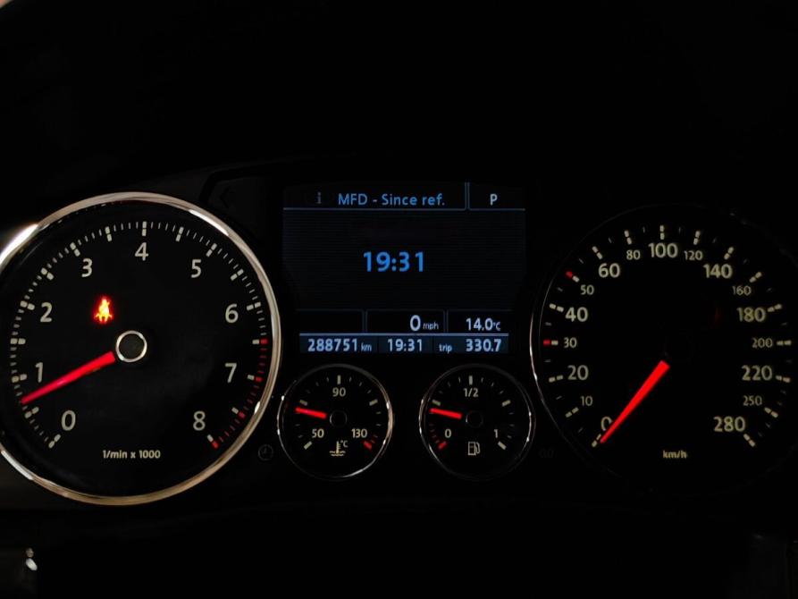 Volkswagen Touareg I Рестайлинг Москва  - изображение 18