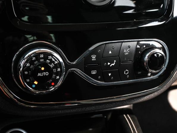 Renault Kaptur I Рестайлинг с пробегом 2021 года, цена 1 799 000 рублей, 76671 км, внедорожник, Автокод Объявления
