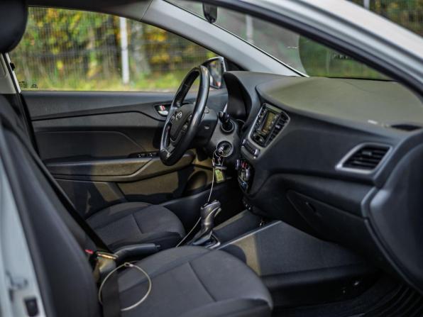 Hyundai Solaris II с пробегом 2018 года, цена 1 270 000 рублей, 142830 км, седан, Автокод Объявления