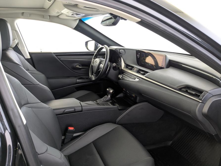 Lexus ES VII Москва  - изображение 11