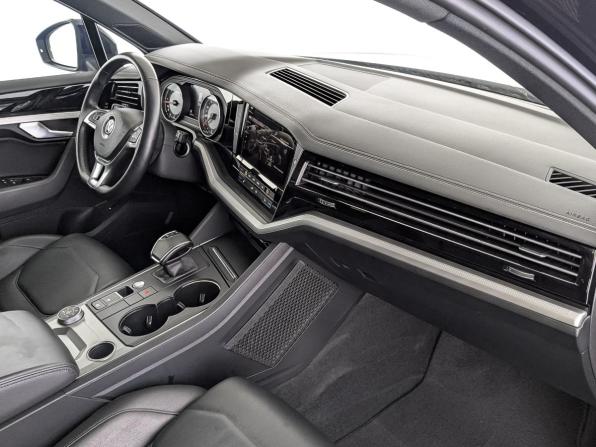 Volkswagen Touareg III с пробегом 2018 года, цена 5 217 500 рублей, 96155 км, внедорожник, Автокод Объявления