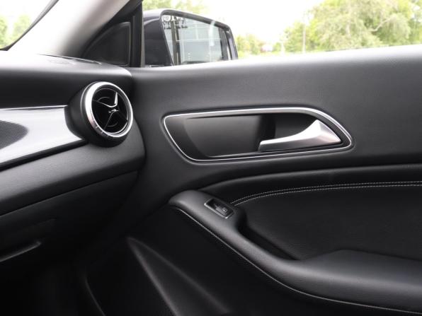 Mercedes-Benz CLA I (C117 X117) с пробегом 2016 года, цена 2 049 000 рублей, 93038 км, седан, Автокод Объявления