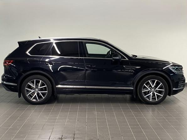 Volkswagen Touareg III с пробегом 2021 года, цена 4 840 000 рублей, 128071 км, внедорожник, Автокод Объявления
