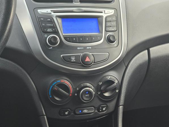 Hyundai Solaris I Рестайлинг с пробегом 2015 года, цена 999 000 рублей, 143310 км, хэтчбек, Автокод Объявления