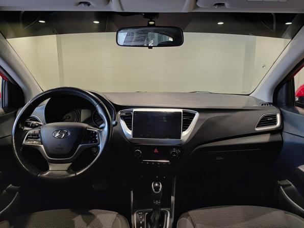 Hyundai Solaris II с пробегом 2017 года, цена 1 185 000 рублей, 190228 км, седан, Автокод Объявления