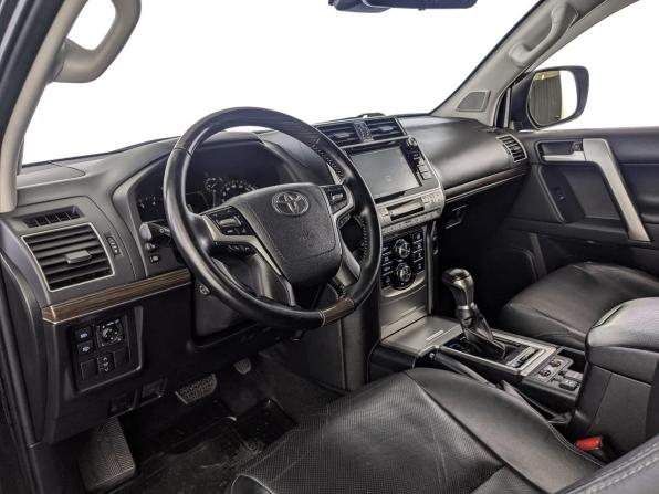 Toyota Land Cruiser Prado 150 Series Рестайлинг 2 с пробегом 2018 года, цена 4 370 000 рублей, 238427 км, внедорожник, Автокод Объявления