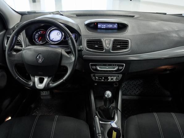 Renault Megane III Рестайлинг 2 с пробегом 2013 года, цена 599 000 рублей, 223200 км, хэтчбек, Автокод Объявления