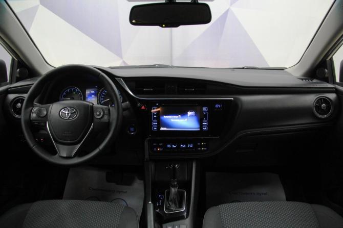 Toyota Corolla XI (E160 E170 E180) Рестайлинг 1 с пробегом 2016 года, цена 1 637 000 рублей, 90161 км, седан, Автокод Объявления