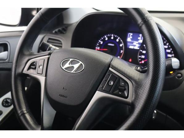 Hyundai Solaris I Рестайлинг с пробегом 2016 года, цена 897 000 рублей, 199750 км, седан, Автокод Объявления
