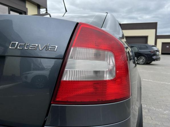 Skoda Octavia II (A5) Рестайлинг с пробегом 2011 года, цена 699 000 рублей, 218358 км, лифтбек, Автокод Объявления
