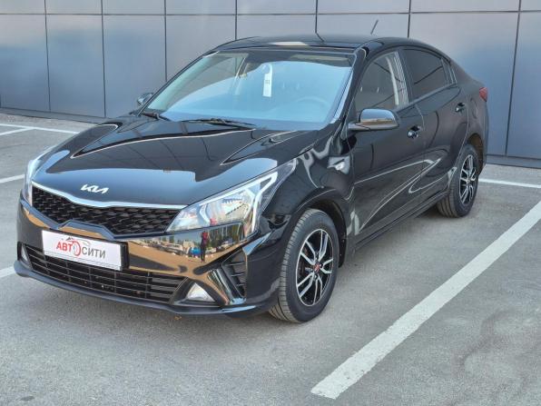 Kia Rio IV Рестайлинг с пробегом 2022 года, цена 1 579 000 рублей, 76000 км, седан, Автокод Объявления