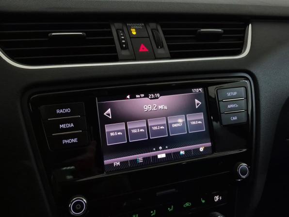 Skoda Octavia III (A7) Рестайлинг с пробегом 2017 года, цена 1 570 000 рублей, 71300 км, лифтбек, Автокод Объявления