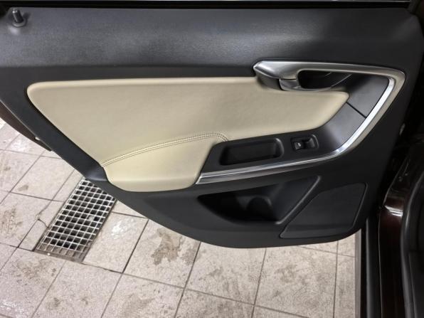 Volvo XC60 I Рестайлинг с пробегом 2014 года, цена 1 490 000 рублей, 226500 км, внедорожник, Автокод Объявления
