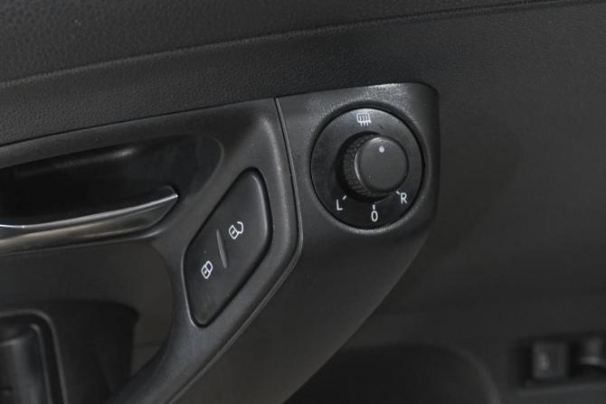 Volkswagen Polo V Рестайлинг с пробегом 2015 года, цена 899 000 рублей, 250000 км, седан, Автокод Объявления