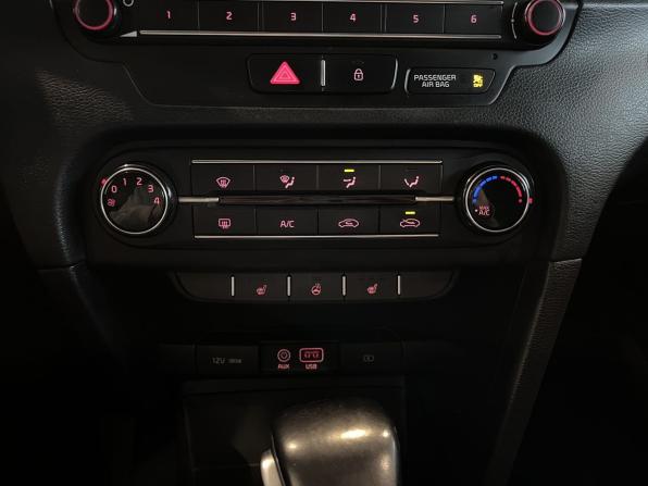 Kia Ceed III с пробегом 2019 года, цена 990 000 рублей, 174801 км, универсал, Автокод Объявления