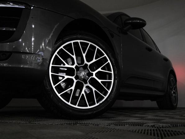 Porsche Macan I с пробегом 2017 года, цена 3 149 700 рублей, 148306 км, внедорожник, Автокод Объявления